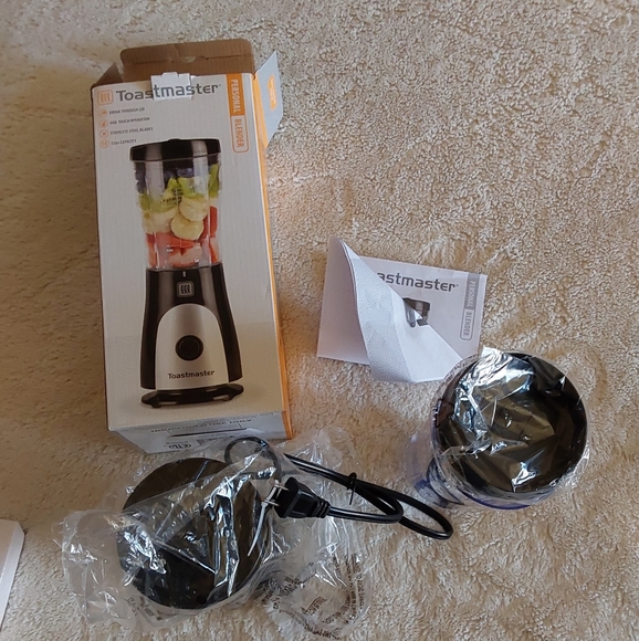 🌺 NIB Toastmaster Personal Blender/Juicer - Picture 4 of 7